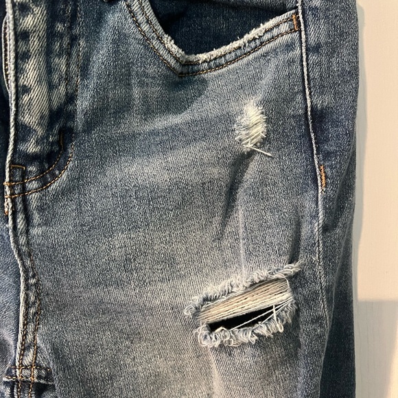 Woman's ALTAR'D State jeans - Picture 6 of 7